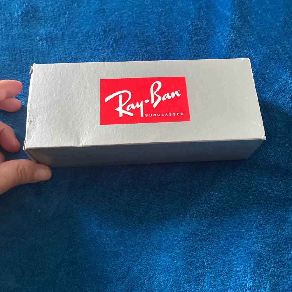 Ray-Ban